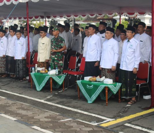 Dandim 0729/Bantul Hadiri Apel Hari Santri Nasional Tahun 2025 di Lapangan Paseban