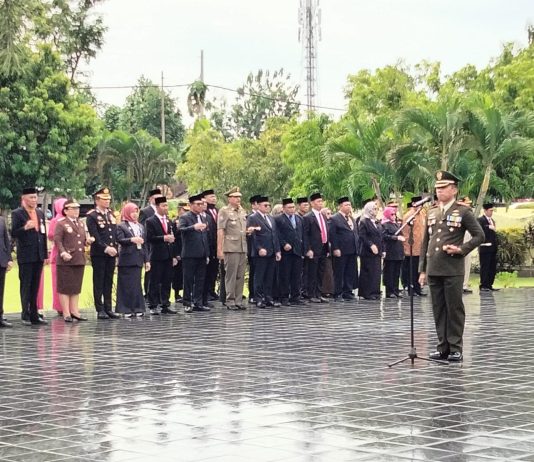 DANDIM 0729/BANTUL PIMPIN UPACARA ZIARAH NASIONAL PERINGATAN HARI PAHLAWAN KE-80 TAHUN 2025