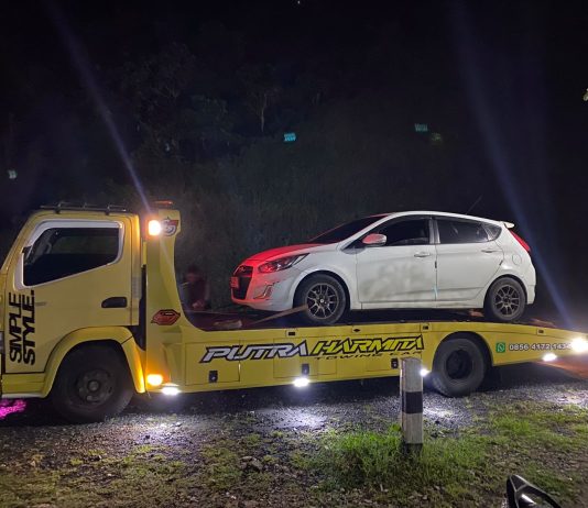 YOGA HARMITA SAPUTRA PEMUDA DESA PLOSO GIGIH BANGUN “PUTRA HARMITA TOWING CAR” YANG MELAYANI SELURUH INDONESIA