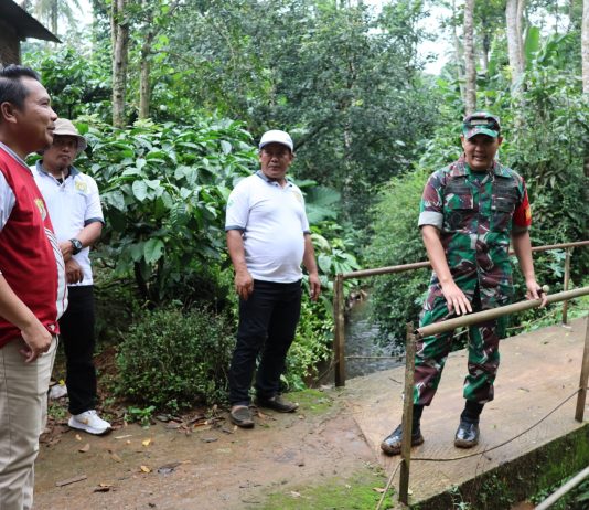 Warga Gedong : Terimakasih Pak Dandim, Desa Kami Dijadikan Sasaran TMMD