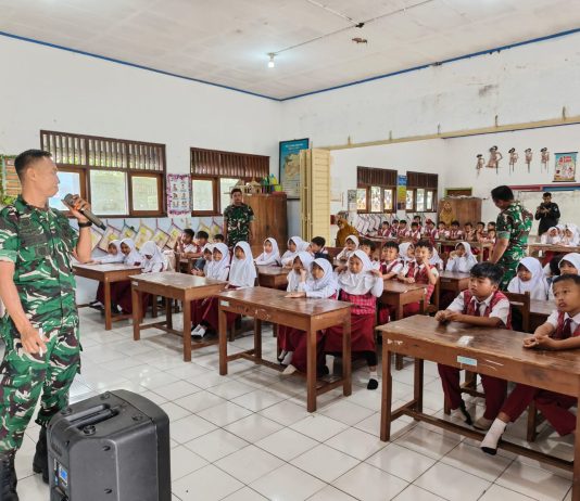 Dengan Metode Gasing , Satgas TMMD Ajarkan Matematika Lebih Menyenangkan