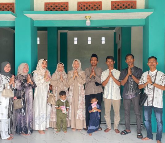 Haru Lebaran di Sragen 8 Tahun Terpisah, Penjahit Sederhana Akhirnya Berkumpul dengan Putra-Putra TNI dan Keluarga Tercinta