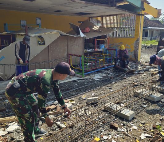 Pembangunan KDKMP Caturharjo Terus Berlanjut dengan Pekerjaan Kolom Praktis