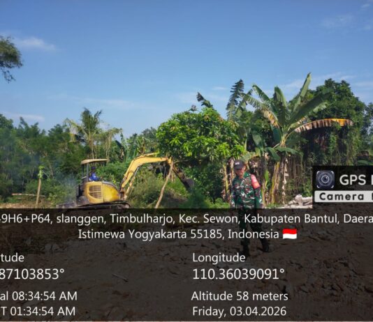 Babinsa Kodim 0729/Bantul Dampingi Pekerjaan Perataan Lahan KDKMP di Timbulharjo