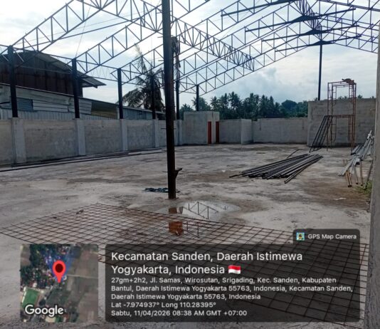 Pembangunan KDKMP Srigading Masuki Tahap Pemasangan Rangka Baja