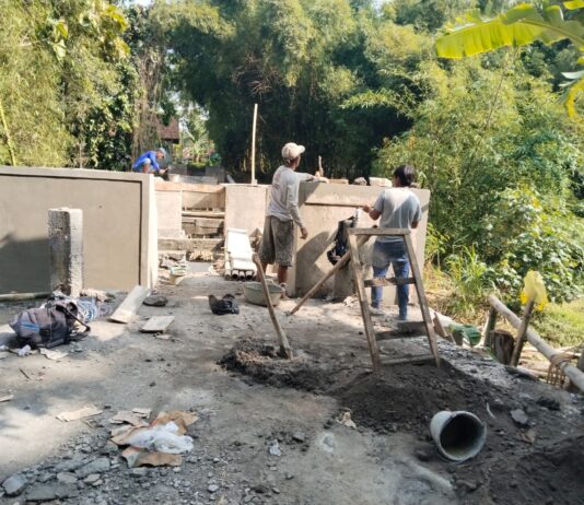 Finishing Pondasi Jembatan Garuda di Dusun Santan