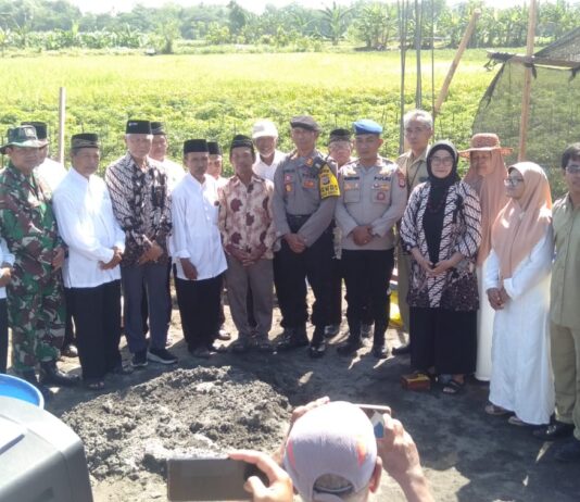 Danramil 13/Kretek Hadiri Peletakan Batu Pertama Masjid Al-Mukhlisin