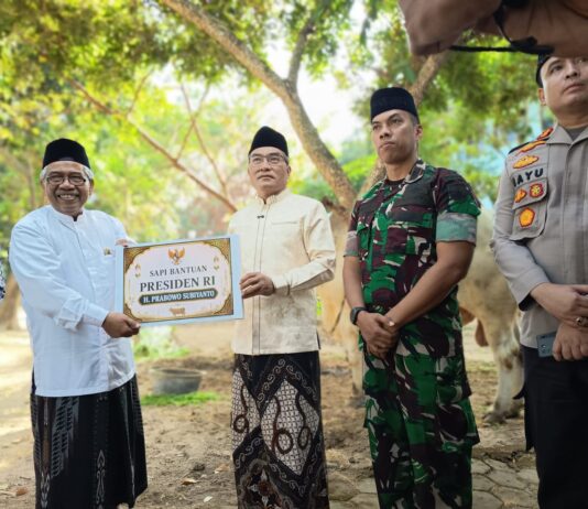 Dandim 0729/Bantul Hadiri Serah Terima Hewan Qurban Bantuan Presiden RI di Masjid Agung Manunggal Bantul