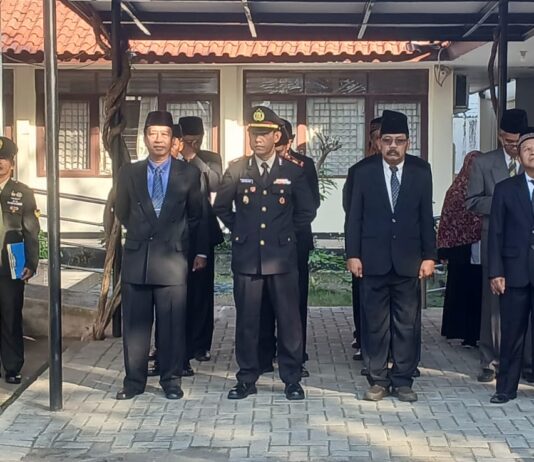 DANRAMIL 13/KRETEK HADIRI UPACARA PERINGATAN HARI LAHIR PANCASILA