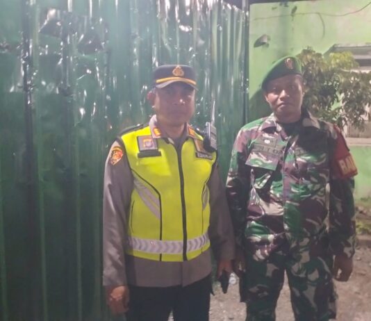 Babinsa Panggungharjo Laksanakan Pengamanan Kunjungan Menteri Agama RI di Ponpes Ali Maksum Krapyak