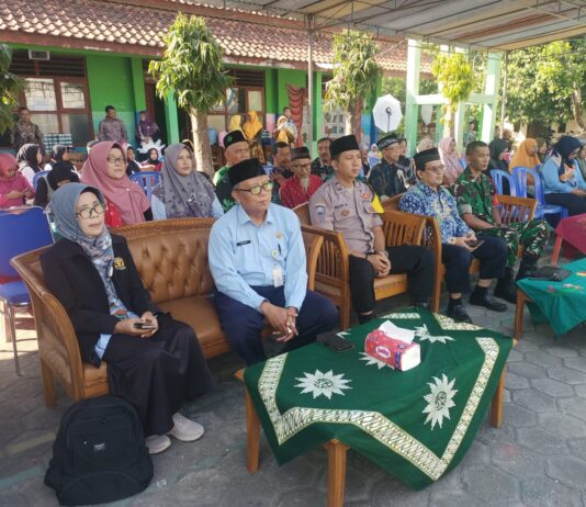 Babinsa Pererat Sinergi dengan Dunia Pendidikan Melalui Pelepasan Siswa SD Muhammadiyah 2 Wonokromo
