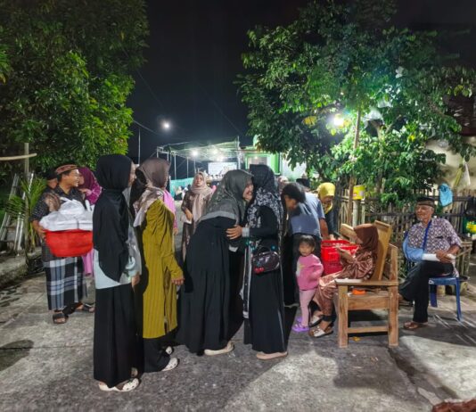 ” 2500 WARGA ANTUSIAS MERIAHKAN SAFARI SHOLAWAT & MANAKIB – DOA RESTU UNTUK PENCALONAN KADES PUTRI VITARINA BERSAMA ACARA AQIQAH” SRIHARDONO, PUNDONG,
