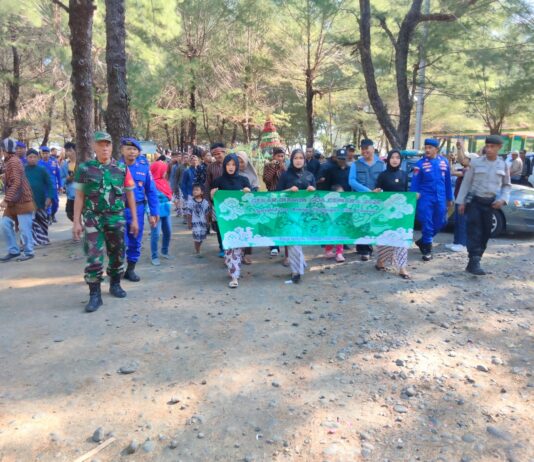 Labuhan Goa Cemara, Babinsa Gadingsari Pastikan Tradisi Budaya Berjalan Aman dan Kondusif