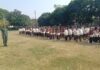 Babinsa Koramil 13/Kretek Tanamkan Disiplin Sejak Dini Lewat Pelatihan PBB di SDU Muhammadiyah