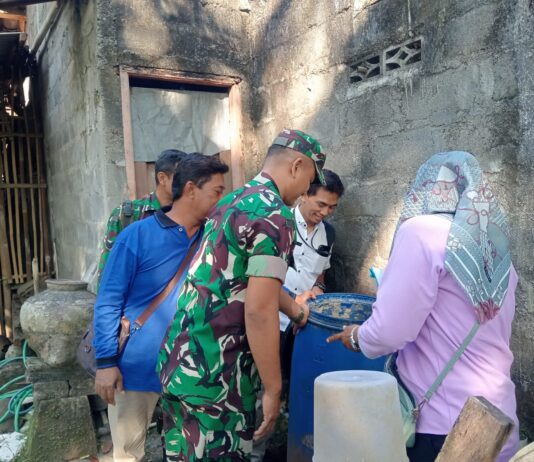 Babinsa Argomulyo Bersama Instansi Terkait Gencarkan PSN Cegah DBD di Kaliberot