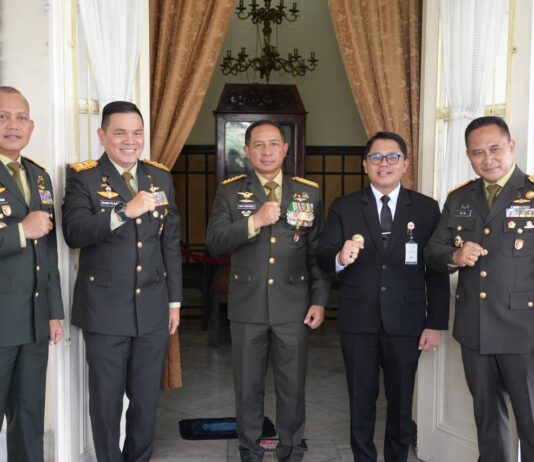 Pangdam IV/Diponegoro Dampingi Panglima TNI pada Prasetya Perwira Diktukpa TNI Integratif dan Kunjungan ke Museum Bersejarah