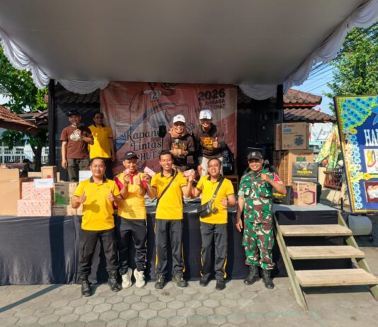 Kebersamaan TNI-Polri dan Masyarakat Warnai Jalan Sehat Hari Bhayangkara ke-80 di Sewon