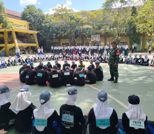 Danramil Sewon Tanamkan Disiplin dan Semangat Kebangsaan kepada Siswa Baru SMKN 1 Sewon